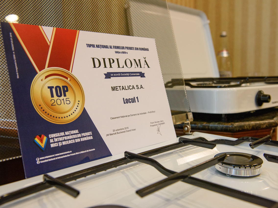 16-MetalicaBranding-half-4_3